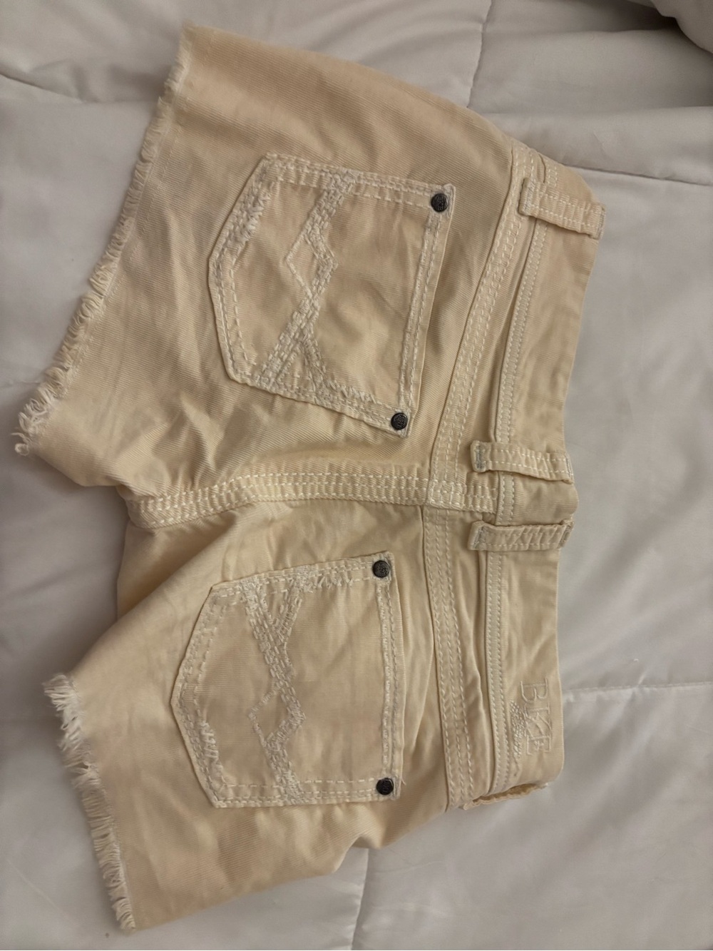 BKE Stella Cream Corduroy Shorts - Picture 3 of 5